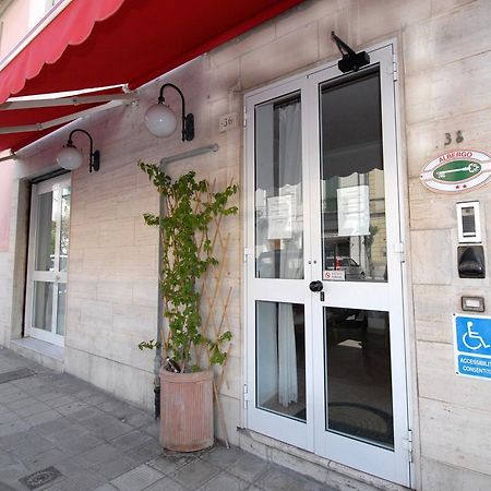 Hotel Luana Виареджо Экстерьер фото