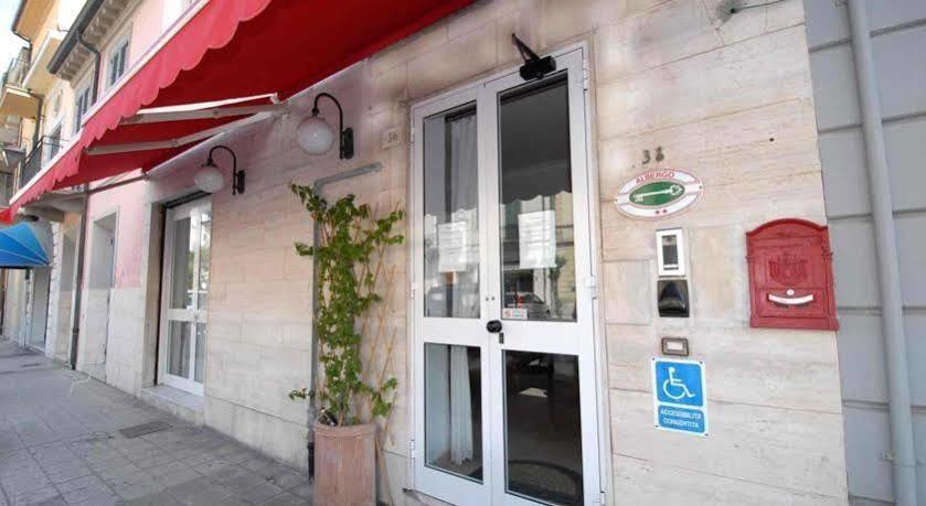 Hotel Luana Виареджо Экстерьер фото